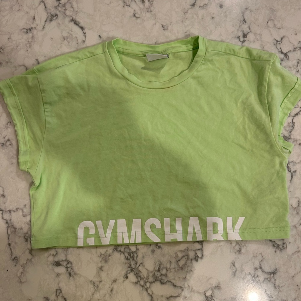 Green cropped gym shark workout shirt